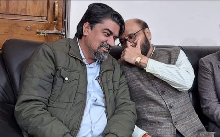 कांग्रेस मीडिया विभाग की लंका लगा चुके आखिर आपस में बात क्या कर रहे हैं?