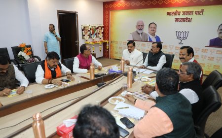 युवाओं को रोजगार देने के बजाय एमपी सरकार शासकीय कर्मचारियों की रिटायरमेंट आयु 65 करने की तैयारी में, सरकार के पास नहीं पैसे