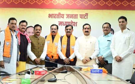 कांग्रेस में फिर बीजेपी ने लगाई सेंध,लीगल सेल के अध्यक्ष शशांक शेखर बीजेपी में हुए शामिल