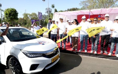 वोटिंग से पहले निर्वाचन आयोग की पहल,हक जताओ और ईवीएम का बटन दबाओं,कार रैली से जागरुकता अभियान