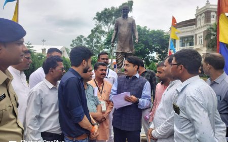 स्वास्थ्य रक्षकों ने और प्रैक्टिस करने वाले चिकित्सकों ने राज्य मंत्री नरेन्द्र शिवाजी पटेल को सौंपा ज्ञापन