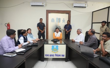 देर रात मुख्यमंत्री ने प्रदेश के बाढ़ हालातों की ली जानकारी,अधिकारियों के साथ बैठक कर दिए आवश्यक दिशा निर्देश