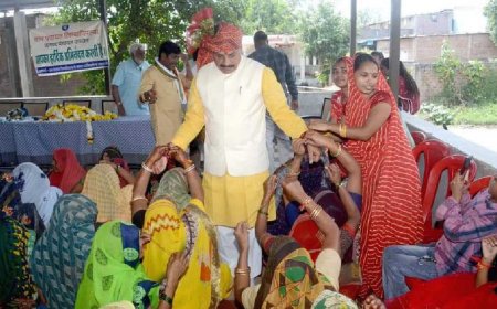 'शिव मय हुए मोहन' बहनों से राखी बंधवा कर दिया उपहार,किसानों से कहा जमीन मत बेचना