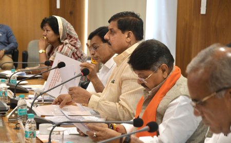 तबादले से स्टे नहीं हटने पर सीएम से नाराज कई मंत्री,विरोध न कर पाने में जता रहे विवषता,सीएम के खिलाफ जारी है लॉविंग
