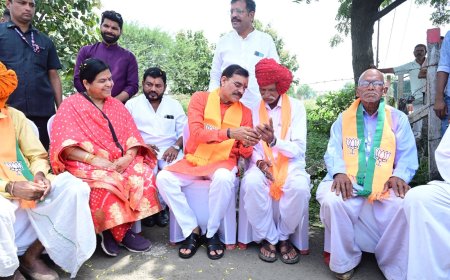 'कांग्रेस कहती है जनता खुद सरकार बनाएगी' 'भाजपा कहती है हम घर जाकर आशीर्वाद लेकर सरकार बनाएंगे'