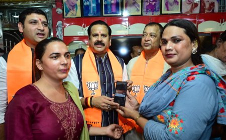 'किन्नर' बने भाजपा के सदस्य,प्रदेश प्रभारी महेन्द्र सिंह ने 50 से अधिक किन्नरों को बनाया डिजिटली सदस्य