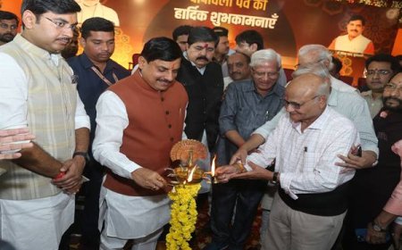 सीएम यादव ने पत्रकारों के साथ किया दीपावली मिलन,बड़ी संख्या में शामिल हुए पत्रकार