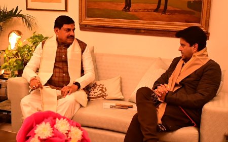 'भाजपा कार्यकर्ता कांग्रेस से सतर्क रहें' 'भाजपा में फूट डालने की कोशिश कर रही कांग्रेस' सिंधिया से सीएम यादव ने की मुलाकात
