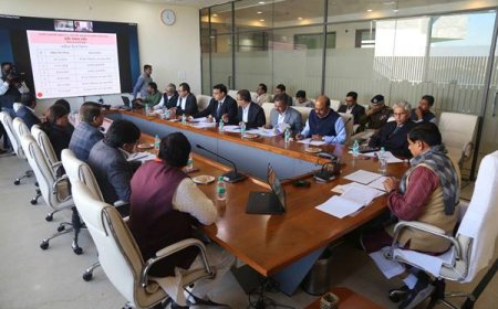 विधायकों को नवाचार की मिली छूट,अधिकारियों जनप्रतिनिधियों को गांव में रात्रि विश्राम का सीएम ने दिया आदेश
