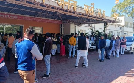 कोई तो भाजपा में जिला अध्यक्ष बना दो,ये सोचना है भाजपा प्रदेश कार्यालय के बाहर टकटकी लगाए खड़े कार्यकर्ता का