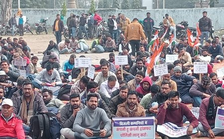 संविदा और ठेका श्रमिक कर्मचारी संघ ने किया बड़ा प्रदर्शन,हजारों की संख्या में पहुंचे कर्मचारी