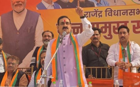 'दम हो तो हज यात्रा में सवाल खड़ा करके दिखाएं राहुल और खरगे' पूर्व गृह मंत्री डॉ. नरोत्तम मिश्रा ने दी चुनौती