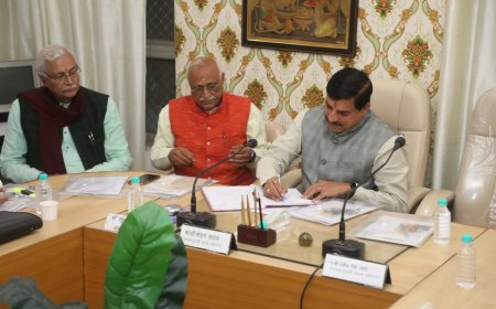 स्कूटी के बाद बच्चों को मिलेगा लैपटाप,सीएम यादव ने की बड़ी घोषणा