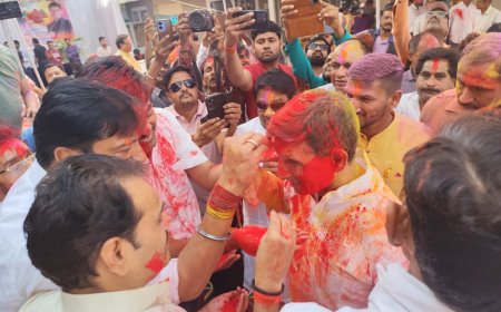 हवाई जहाज में आगे से पीछे की सीट में चक्कर लगाते रहे जीतू पटवारी,किसी भी यात्री ने नहीं की दुआ सलाम