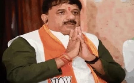‘दाढ़ी टोपी वालों की हो नसबंदी’ फिर हो जेल,सांसद आलोक शर्मा ने उठाई मांग
