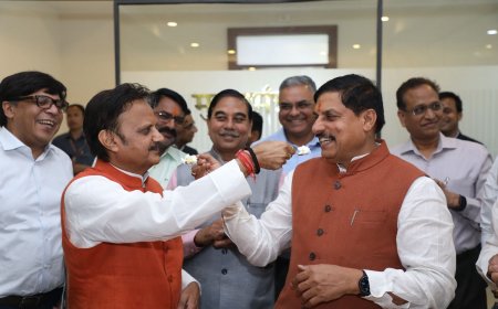मिठास में बढ़ती गड़वाहट के चलते संगठन की राह पकड़ने की कोशिश में जुटे डिप्टी सीएम
