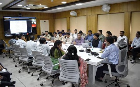 इण्डियन रोड 'कांग्रेस' के दिशा-निर्देश के अनुसार संकेत एवं मॉर्किंग अनिवार्य रूप लगाने के जारी हुए आदेश