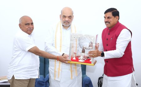 भाजपा प्रदेश अध्यक्ष हेमंत खंडेलवाल और मुख्यमंत्री मोहन यादव की केंद्रीय गृह मंत्री अमित शाह से की मुलाकात