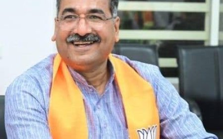 भाजपा अध्यक्ष के कमजोर पड़ने पर संगठन महामंत्री हितानंद शर्मा को अनुशासन की लेनी पड़ती है क्लाश