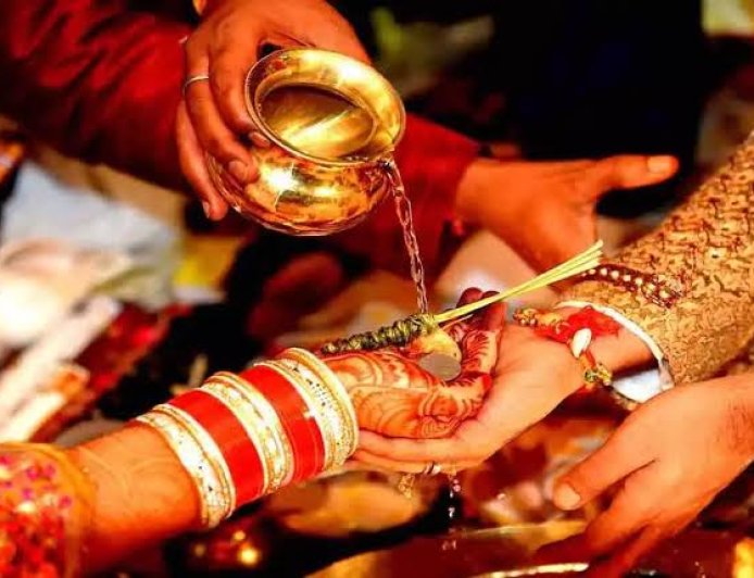 एमपी में तेजी से बढ़ रही कुंवारे लड़कों की संख्या,लड़कों के माता-पिता शादी ढूंढ कर हो रहे परेशान