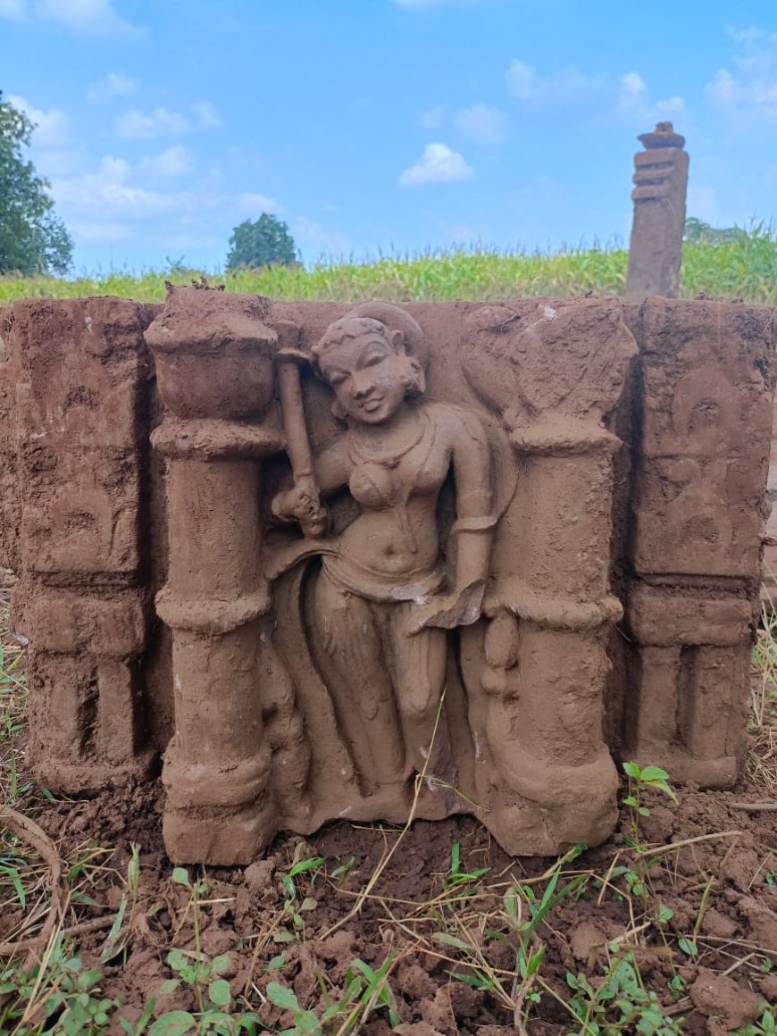 दमोह के टीले पर मिली हजारों साल पुरानी भगवान की मूर्ति,खबर फैलते ही उमड़ा आस्था का जन सैलाव