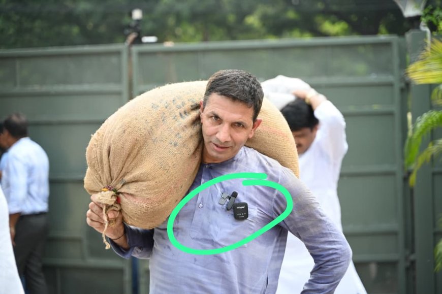 कांग्रेस अध्यक्ष को 'छपास' की ऐसी बीमारी लगी कि कुर्ते की जेब में तीन माइक लगा कर केन्द्री कृषि मंत्री के घर पहुंच गए