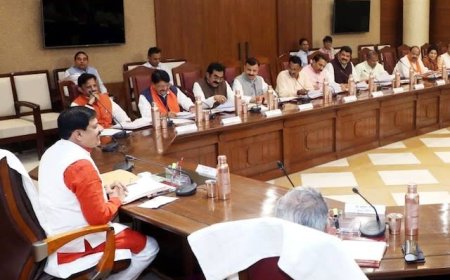 कांग्रेस के रास्ते पर प्रदेश की मोहन सरकार खुद को जनता से ऊपर समझती है सरकार