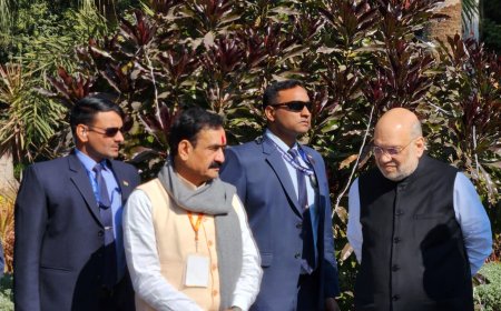 राजनीति के दो महारथियों ने एमपी के सियासी 'अभ्युदय' पर की चर्चा