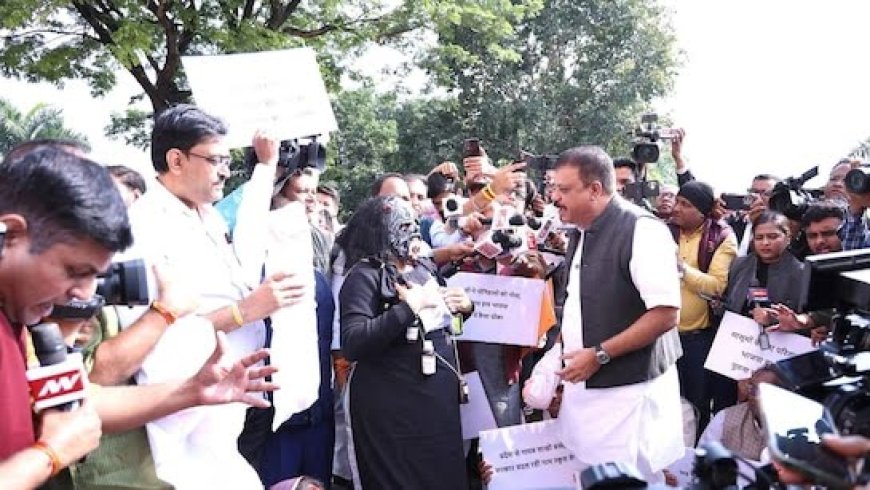 'नुक्कड़ नाटक' का केन्द्र बिन्दु बना मप्र विधानसभा जहां निशुल्क देखने को मिलता है 'नाटक'