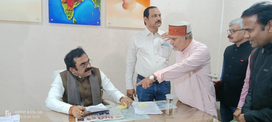 मंत्रियों की मजबूरी भाजपा के प्रदेश कार्यालय आना जरुरी और कार्यकर्ताओं की बात सुनना मजबूरी क्योंकि केन्द्रीय नेतृत्व का निर्देश है जरुरी