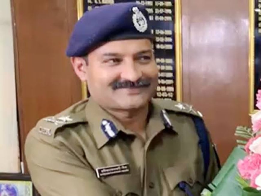 रील देखने पर 'पुलिस' को लगा 500 रुप में का जुर्माना नदारत रहने पर दो के खिलाफ निलंबन की कार्रवाई