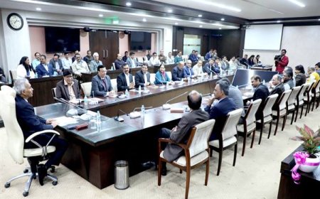 नव वर्ष पर मुख्य सचिव अनुराग जैन ने अधिकारियों की लगाई 'क्लास' कहा तीन महीने में साल भर का रोड मैप करें तैयार
