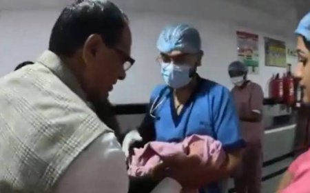 मामा बने 'दादा' पोती के कान में सुनाया गायत्री मंत्र और खूब लुटाया प्यार