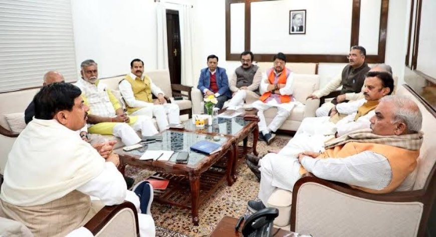 ब्राह्मण नेताओं को 'ठिकाने' लगा कर भाजपा ओबीसी हितैषी बनने का कर रही प्रयास