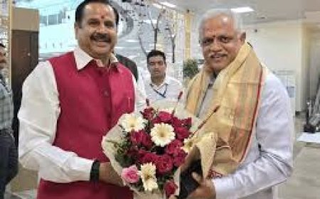 भाजपा में क्या होने वाला है- दिल्ली में सीएम और भोपाल में 'संतोष' कुछ तो खिचड़ी पक रही है?