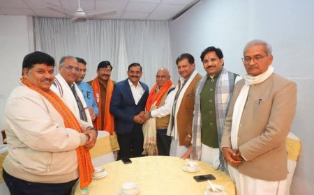 भोपाल में अधूरी दिल्ली में पूरी हुई निगम-मंडलों की बात भोज के बहाने सभी सांसदों से हुई रायशुमारी