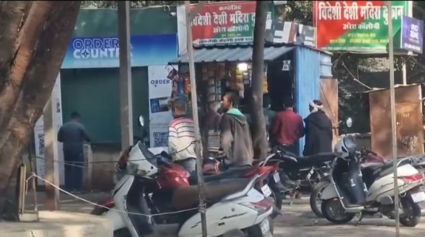 अहाते बंद हुए तो सड़क में ही छलकने लगे जाम परेशान नागरिकों ने विवेक त्रिपाठी के नेत्रृत्व में किया प्रदर्शन