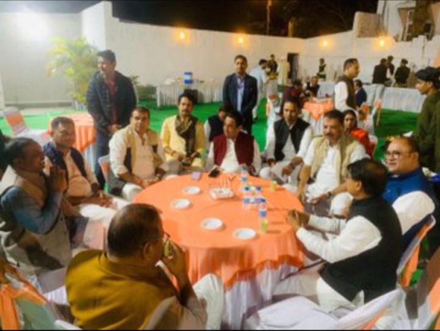 सियासी पिच से 'क्लीनबोल्ड' हो चुके कमलनाथ ने डिनर की टेबल पर कांग्रेस विधायकों को दिया गुरु मंत्र