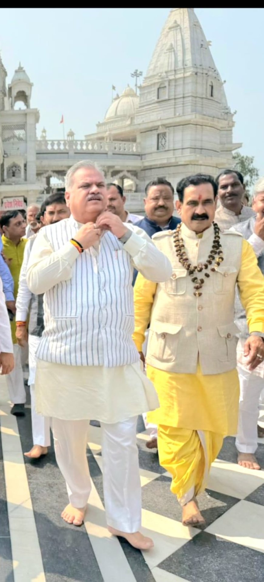 डबरा में नौ दिनों से चल रहे धार्मिक अनुष्ठान का नवग्रहों की प्राण प्रतिष्ठा के साथ पूर्णाहुति से हुआ समापन