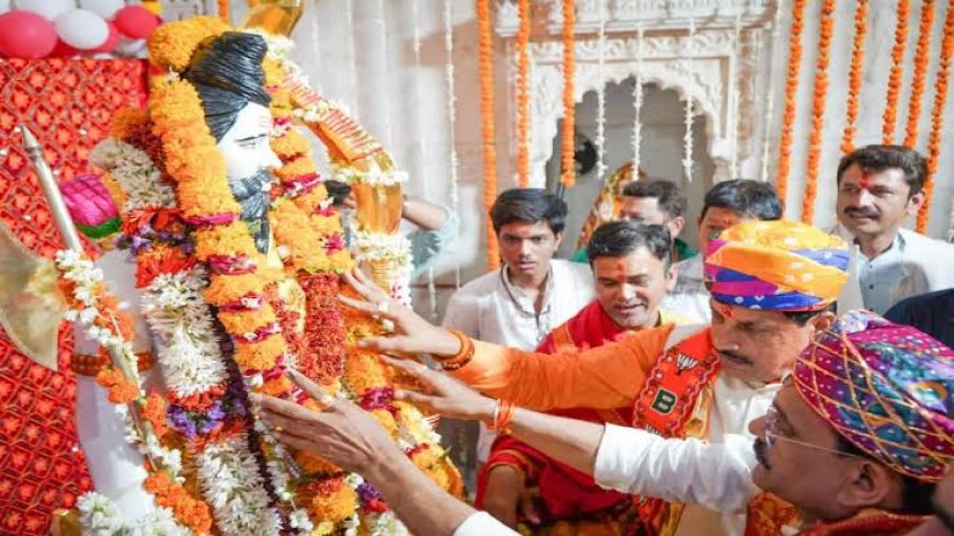 'सवर्ण' विरोधी होती भाजपा के लिए अब कठिन होगी आगे की राह 'सवर्ण' के नेताओं को भी किया जा रहा साइड लाइन