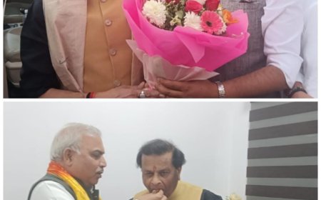 वित्त आयोग के अध्यक्ष जयभान सिंह पवैया पहली बार पहुंचे बीजेपी प्रदेश कार्यालय पुष्प गुच्छ और मिठाई से हुआ स्वागत