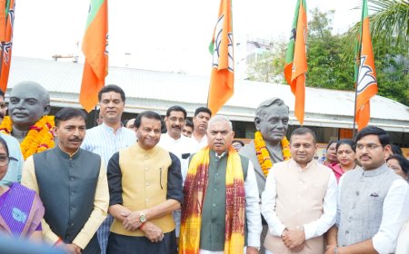 'स्ट्रीम पॉलिटिक्स' से दूर रहे पवैया की वापसी से ग्वालिय-चंबल में पावर का नया सेंटर किया गया स्थापित