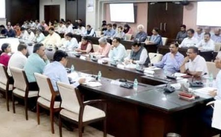 मुख्य सचिव अनुराग जैन ने क्यों कहा कि मैं 'चीफ कम्प्लेंट ऑफिसर बन गया हूं' पढ़िए मुखबिर पर खबर