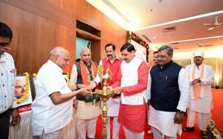 सीएम यादव और वरिष्ठ मंत्रियों के बीच चल रहा आपसी मन मुटाव बन रहा निगम-मंडल की लिस्ट में रोड़ा