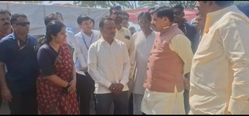 गेहूं खरीदी केन्द्र का औचक निरीक्षण करने पहुंचे सीएम मोहन यादव किसानों से ली जानकारी