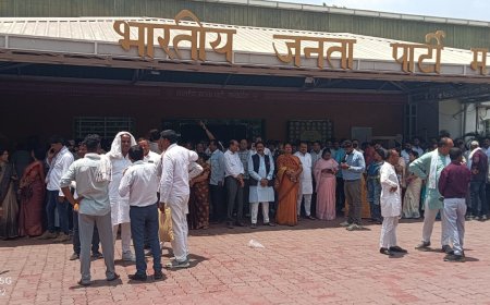 दिल्ली में एमपी बीजेपी के नेता आपस में खेल रहे 'आंख मिचोली' गुपचुप तरीके से राष्ट्रीय टीम के लिए बना रहे जुगाड़