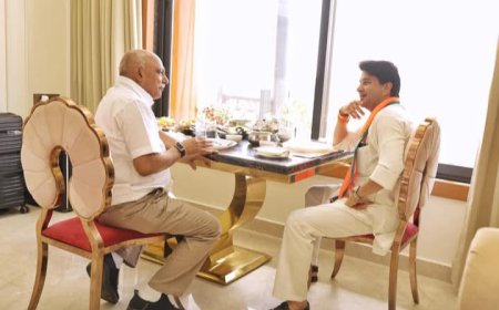 ज्योतिरादित्य सिंधिया और खंडेलवाल की तस्वीर कुछ कह रही है जरा सुनिए तो मुखबिर की जुवानी
