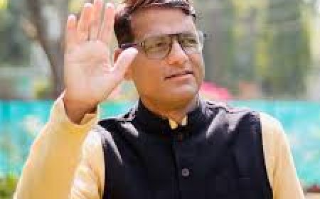 'ब्राह्मणों' को गाली देने वालों को सरकार का संरक्षण दामोदर यादव को मिली सुरक्षा ने आरोपों को किया सिद्ध