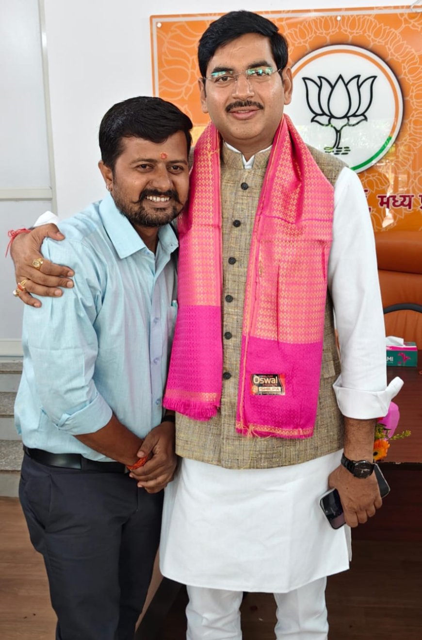 विवेक को 'आशीष' मिलते ही उसने परदे के पीछे रह कर भी भाजपा की रीति-नीति को पर्दे के सामने जीवंत करने का काम किया