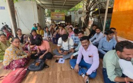 संविदा स्वास्थ्य कर्मियों पर सरकार की 'दमनकारी' कार्रवाई शुरु सरकार का अल्टीमेटम काम पर लौटें वरना सेवा समाप्त